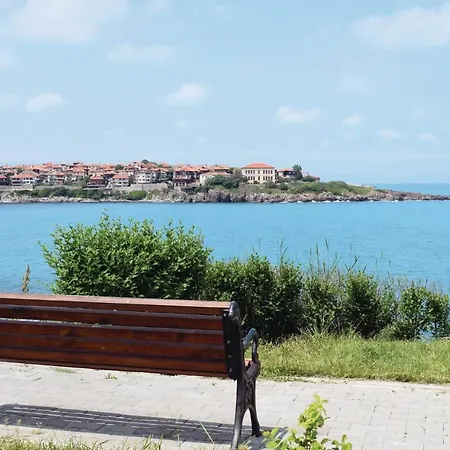 Сasa de vacaciones Four-bedroom Holiday In Village